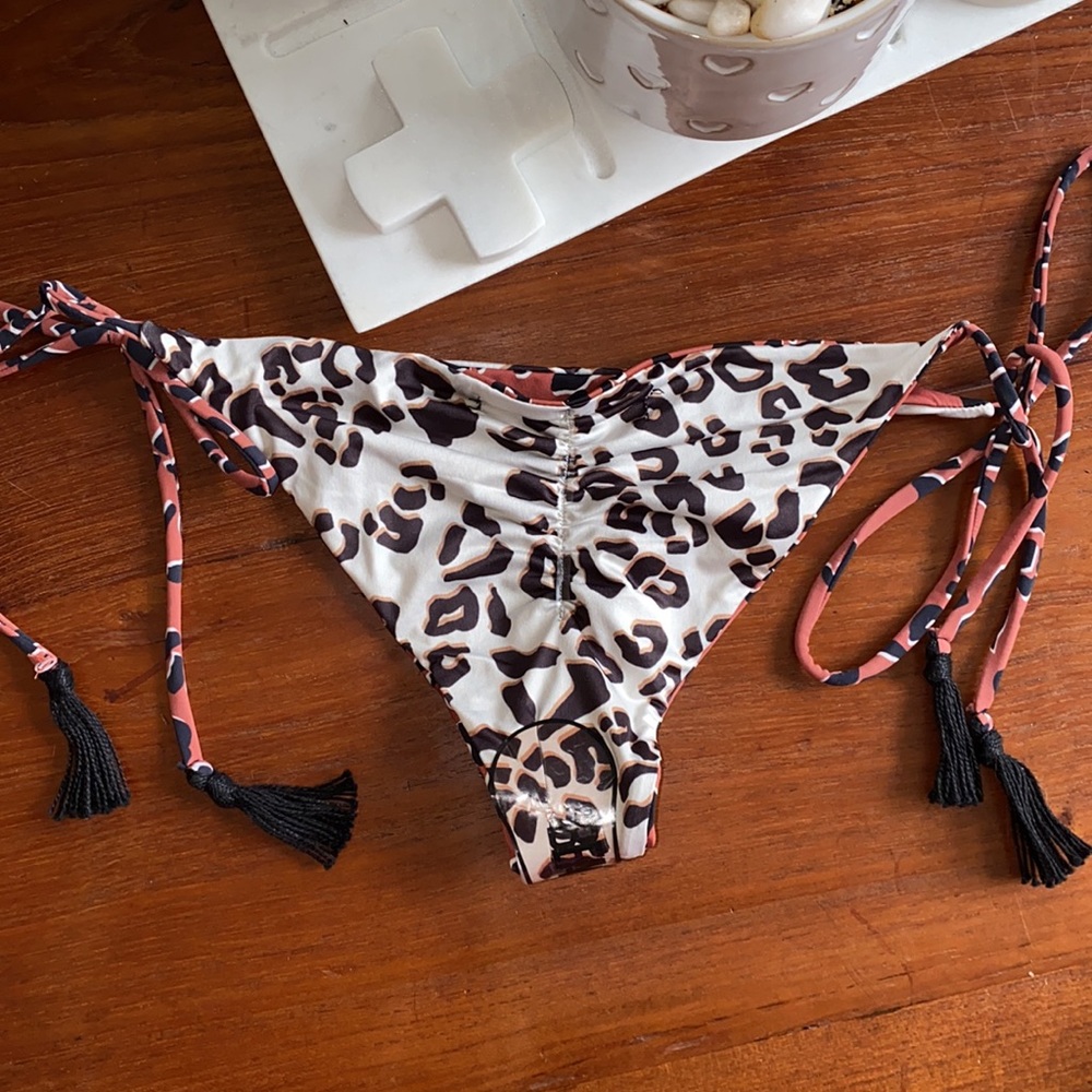 Beach Riot New Reversible Bikini Bottom - Picture 5 of 8